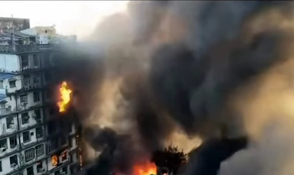 Fire breaks out in Kolkata's warehouse | Fire breaks out in Kolkata's warehouse Fire breaks out in Kolkata's warehouse | Fire breaks out in Kolkata's warehouse