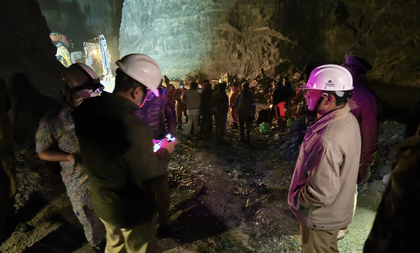 UP stone quarry collapse: One dead, NDRF continues search operation | UP stone quarry collapse: One dead, NDRF continues search operation UP stone quarry collapse: One dead, NDRF continues search operation | UP stone quarry collapse: One dead, NDRF continues search operation