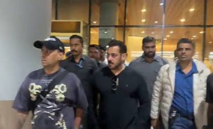 Salman Khan is back to the bay after the 'Da-Bangg Tour' in Qatar | Salman Khan is back to the bay after the 'Da-Bangg Tour' in Qatar Salman Khan is back to the bay after the 'Da-Bangg Tour' in Qatar | Salman Khan is back to the bay after the 'Da-Bangg Tour' in Qatar