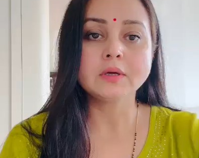 'Humiliated, filthy abuses, slipper raised': Lalu's daughter says 'they' left her orphaned | 'Humiliated, filthy abuses, slipper raised': Lalu's daughter says 'they' left her orphaned 'Humiliated, filthy abuses, slipper raised': Lalu's daughter says 'they' left her orphaned | 'Humiliated, filthy abuses, slipper raised': Lalu's daughter says 'they' left her orphaned