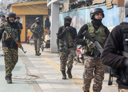 Cases against Srinagar hotels, home stays, houseboats for foreigner norms violations | Cases against Srinagar hotels, home stays, houseboats for foreigner norms violations