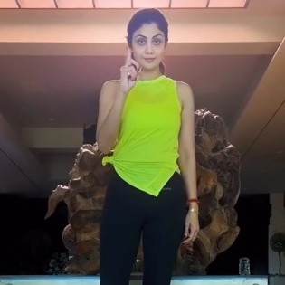 Shilpa Shetty demonstrates a yoga pose that helps improve balance and concentration | Shilpa Shetty demonstrates a yoga pose that helps improve balance and concentration Shilpa Shetty demonstrates a yoga pose that helps improve balance and concentration | Shilpa Shetty demonstrates a yoga pose that helps improve balance and concentration