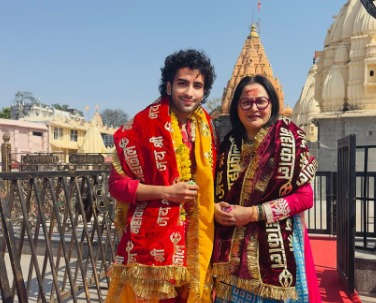 Jaya Prada celebrates Bihar victory, seeks blessings with son at Ujjain’s Mahakal temple | Jaya Prada celebrates Bihar victory, seeks blessings with son at Ujjain’s Mahakal temple Jaya Prada celebrates Bihar victory, seeks blessings with son at Ujjain’s Mahakal temple | Jaya Prada celebrates Bihar victory, seeks blessings with son at Ujjain’s Mahakal temple