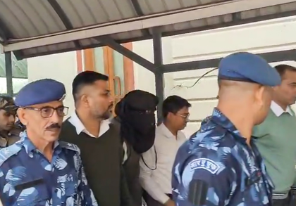 Delhi blast: NIA arrests one more aide of Dr Umar from Kashmir | Delhi blast: NIA arrests one more aide of Dr Umar from Kashmir Delhi blast: NIA arrests one more aide of Dr Umar from Kashmir | Delhi blast: NIA arrests one more aide of Dr Umar from Kashmir