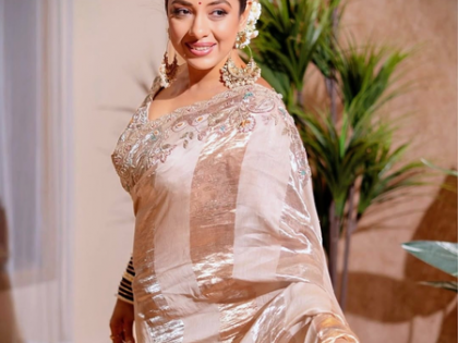 Rupali Ganguly takes her stray dogs on a car ride amidst busy schedule | Rupali Ganguly takes her stray dogs on a car ride amidst busy schedule Rupali Ganguly takes her stray dogs on a car ride amidst busy schedule | Rupali Ganguly takes her stray dogs on a car ride amidst busy schedule