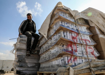UN humanitarians start collecting supplies offloaded at Zikim crossing in northern Gaza | UN humanitarians start collecting supplies offloaded at Zikim crossing in northern Gaza UN humanitarians start collecting supplies offloaded at Zikim crossing in northern Gaza | UN humanitarians start collecting supplies offloaded at Zikim crossing in northern Gaza