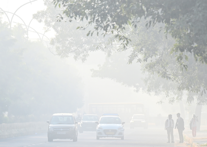 No relief from toxic air in Delhi-NCR, AQI crosses 400 in Greater Noida and Ghaziabad | No relief from toxic air in Delhi-NCR, AQI crosses 400 in Greater Noida and Ghaziabad No relief from toxic air in Delhi-NCR, AQI crosses 400 in Greater Noida and Ghaziabad | No relief from toxic air in Delhi-NCR, AQI crosses 400 in Greater Noida and Ghaziabad