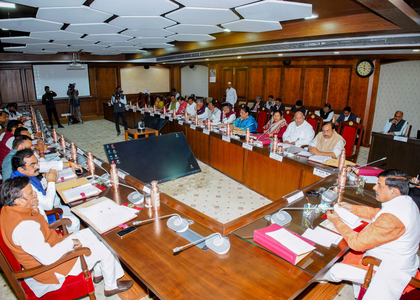 MP cabinet amends PM Krishak Mitra Yojana; 90 pc subsidy for temporary pump holders | MP cabinet amends PM Krishak Mitra Yojana; 90 pc subsidy for temporary pump holders MP cabinet amends PM Krishak Mitra Yojana; 90 pc subsidy for temporary pump holders | MP cabinet amends PM Krishak Mitra Yojana; 90 pc subsidy for temporary pump holders