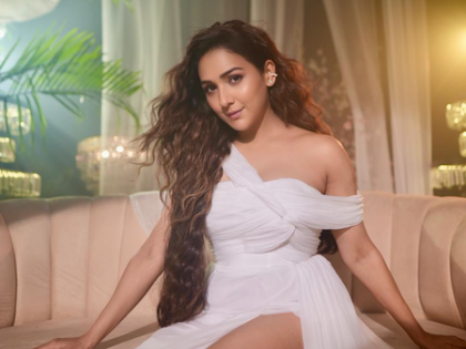Neeti Mohan announces new indie single ‘Mirza’ on her birthday | Neeti Mohan announces new indie single ‘Mirza’ on her birthday Neeti Mohan announces new indie single ‘Mirza’ on her birthday | Neeti Mohan announces new indie single ‘Mirza’ on her birthday