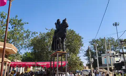Rajasthan: Forces deployed in Nagaur over dispute on installation of Maharaja Surajmal’s statue | Rajasthan: Forces deployed in Nagaur over dispute on installation of Maharaja Surajmal’s statue Rajasthan: Forces deployed in Nagaur over dispute on installation of Maharaja Surajmal’s statue | Rajasthan: Forces deployed in Nagaur over dispute on installation of Maharaja Surajmal’s statue