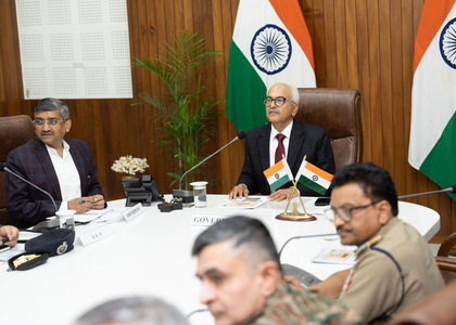 Manipur Guv reviews border-fencing work along India-Myanmar border | Manipur Guv reviews border-fencing work along India-Myanmar border