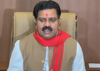 Two Chhattisgarh teens detained for ISIS links had Pakistani handlers | Two Chhattisgarh teens detained for ISIS links had Pakistani handlers