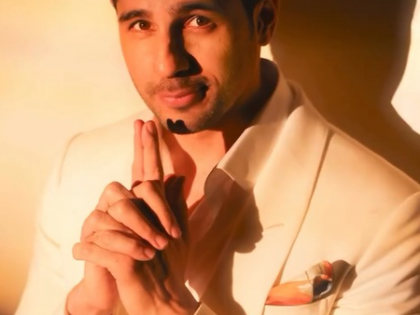 Sidharth Malhotra gives a sneak peek into ‘in the spotlight where the story begins’ | Sidharth Malhotra gives a sneak peek into ‘in the spotlight where the story begins’ Sidharth Malhotra gives a sneak peek into ‘in the spotlight where the story begins’ | Sidharth Malhotra gives a sneak peek into ‘in the spotlight where the story begins’