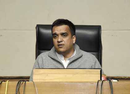 Guj distributes assistance as CM highlights Rs 10,000-crore relief package for farmers hit by unseasonal rain | Guj distributes assistance as CM highlights Rs 10,000-crore relief package for farmers hit by unseasonal rain Guj distributes assistance as CM highlights Rs 10,000-crore relief package for farmers hit by unseasonal rain | Guj distributes assistance as CM highlights Rs 10,000-crore relief package for farmers hit by unseasonal rain