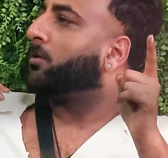 BB 19: Shehbaaz Badesha expresses angst against Ashnoor Kaur's father for trying to bully him | BB 19: Shehbaaz Badesha expresses angst against Ashnoor Kaur's father for trying to bully him BB 19: Shehbaaz Badesha expresses angst against Ashnoor Kaur's father for trying to bully him | BB 19: Shehbaaz Badesha expresses angst against Ashnoor Kaur's father for trying to bully him