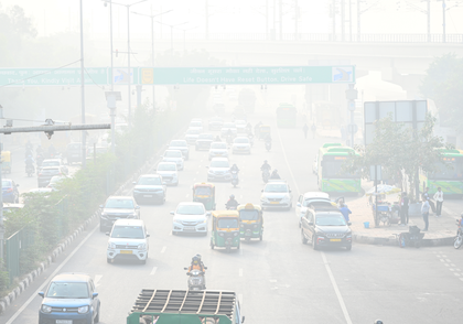 Delhi-NCR chokes on toxic smog as AQI slips into 'severe' zone, goes over 400 in hotspots | Delhi-NCR chokes on toxic smog as AQI slips into 'severe' zone, goes over 400 in hotspots