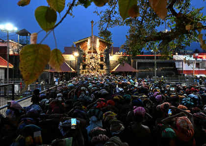 Rush continues at Sabarimala; fresh restrictions to curb overcrowding | Rush continues at Sabarimala; fresh restrictions to curb overcrowding