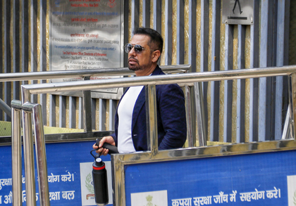 ED files charge sheet against Robert Vadra in money laundering case | ED files charge sheet against Robert Vadra in money laundering case