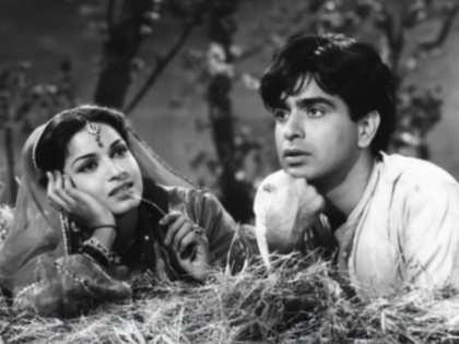 Saira Banu recalls a touching memory of late Kamini Kaushal from 'Purab Aur Paschim' reflecting on the latter's kindness | Saira Banu recalls a touching memory of late Kamini Kaushal from 'Purab Aur Paschim' reflecting on the latter's kindness