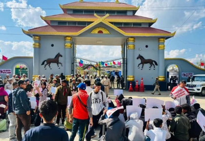 Manipur Sangai festival: 3 injured, two detained as protesters opposing carnival clash with forces | Manipur Sangai festival: 3 injured, two detained as protesters opposing carnival clash with forces
