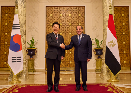South Korean President Lee, Egyptian counterpart El-Sisi agree to deepen cooperation on regional peace | South Korean President Lee, Egyptian counterpart El-Sisi agree to deepen cooperation on regional peace