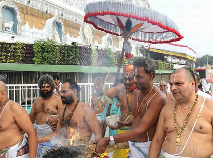 Andhra: Driver, car owner found with religious symbol on Tirumala booked | Andhra: Driver, car owner found with religious symbol on Tirumala booked