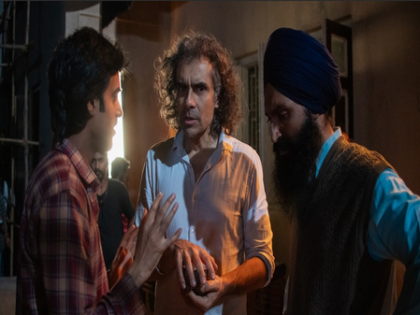 Imtiaz Ali says watching Diljit Dosanjh shoot Chamkila’s death scene was bizarre, unsettling | Imtiaz Ali says watching Diljit Dosanjh shoot Chamkila’s death scene was bizarre, unsettling