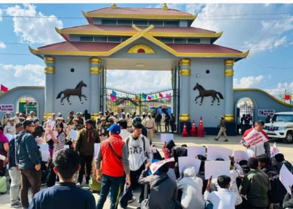 Sangai Tourism Festival opens in Imphal amid protests and tension; two cops injured in clash | Sangai Tourism Festival opens in Imphal amid protests and tension; two cops injured in clash Sangai Tourism Festival opens in Imphal amid protests and tension; two cops injured in clash | Sangai Tourism Festival opens in Imphal amid protests and tension; two cops injured in clash