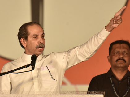 Saamana mocks Shinde's Delhi visit, says 'displeasure drama' lacks seriousness | Saamana mocks Shinde's Delhi visit, says 'displeasure drama' lacks seriousness