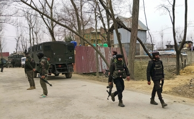 J&K police attach property of local involved in terror activities operating from Pakistan & PoK | J&K police attach property of local involved in terror activities operating from Pakistan & PoK