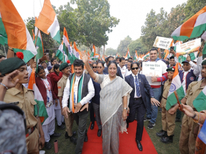 'Unity March': Delhi CM Rekha Gupta takes 'Swadeshi', 'Drug-Free India' pledges