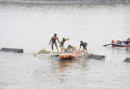 Gujarat fishermen get relief as Centre rolls back diesel price hike | Gujarat fishermen get relief as Centre rolls back diesel price hike Gujarat fishermen get relief as Centre rolls back diesel price hike | Gujarat fishermen get relief as Centre rolls back diesel price hike