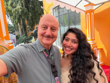 Anupam Kher runs into Sai Pallavi, calls her 'real, affectionate, spontaneous' | Anupam Kher runs into Sai Pallavi, calls her 'real, affectionate, spontaneous' Anupam Kher runs into Sai Pallavi, calls her 'real, affectionate, spontaneous' | Anupam Kher runs into Sai Pallavi, calls her 'real, affectionate, spontaneous'