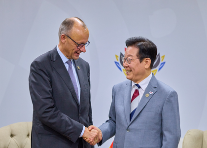 South Korean Prez Lee asks Chancellor Merz to share Germany's reunification experience | South Korean Prez Lee asks Chancellor Merz to share Germany's reunification experience South Korean Prez Lee asks Chancellor Merz to share Germany's reunification experience | South Korean Prez Lee asks Chancellor Merz to share Germany's reunification experience