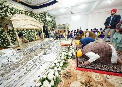 Anandpur Sahib resonates with 'Bole so Nihal, Sat Sri Akal' slogans to mark sacrifice of Guru Teg Bahadur | Anandpur Sahib resonates with 'Bole so Nihal, Sat Sri Akal' slogans to mark sacrifice of Guru Teg Bahadur