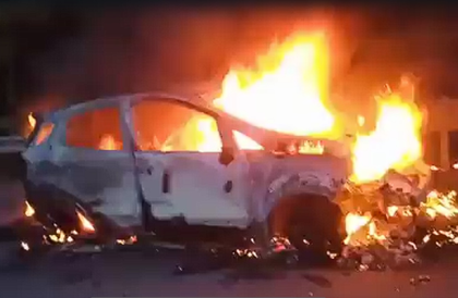 Man charred to death as car catches fire in Hyderabad | Man charred to death as car catches fire in Hyderabad Man charred to death as car catches fire in Hyderabad | Man charred to death as car catches fire in Hyderabad