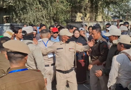 Manipur: Two cops, five injured as displaced people clash with security forces | Manipur: Two cops, five injured as displaced people clash with security forces