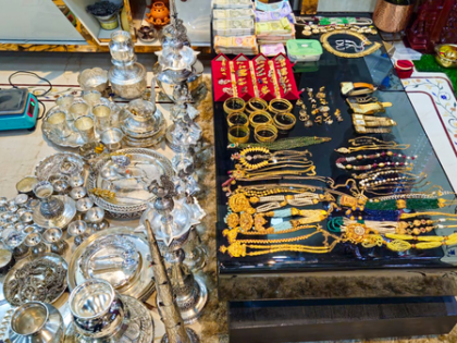 Disproportionate Assets case: Karnataka Lokayukta sleuths raid 10 locations across 8 districts | Disproportionate Assets case: Karnataka Lokayukta sleuths raid 10 locations across 8 districts Disproportionate Assets case: Karnataka Lokayukta sleuths raid 10 locations across 8 districts | Disproportionate Assets case: Karnataka Lokayukta sleuths raid 10 locations across 8 districts