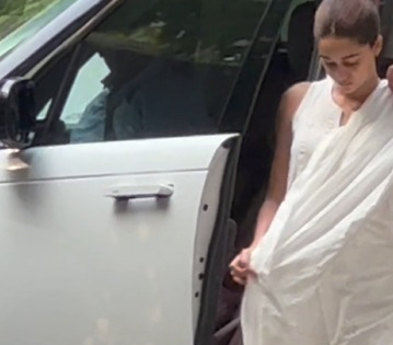 Ananya Panday, Farah Khan visit the Deol house post Dharmendra's demise | Ananya Panday, Farah Khan visit the Deol house post Dharmendra's demise Ananya Panday, Farah Khan visit the Deol house post Dharmendra's demise | Ananya Panday, Farah Khan visit the Deol house post Dharmendra's demise