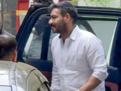 Ajay Devgn offers condolences post Dharmendra's demise, visits the grieving Deol family | Ajay Devgn offers condolences post Dharmendra's demise, visits the grieving Deol family Ajay Devgn offers condolences post Dharmendra's demise, visits the grieving Deol family | Ajay Devgn offers condolences post Dharmendra's demise, visits the grieving Deol family