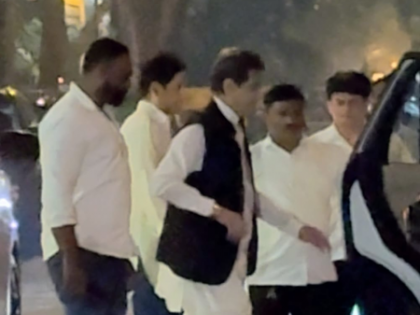 Jeetendra stands by the bereaved Deol family after the loss of his best friend Dharmendra | Jeetendra stands by the bereaved Deol family after the loss of his best friend Dharmendra Jeetendra stands by the bereaved Deol family after the loss of his best friend Dharmendra | Jeetendra stands by the bereaved Deol family after the loss of his best friend Dharmendra