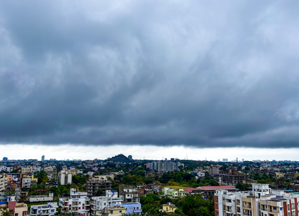 4 districts of TN on high alert as deep depression nears cyclone intensity | 4 districts of TN on high alert as deep depression nears cyclone intensity