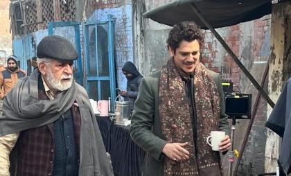 Vijay Varma recalls doing a ‘gustaakhi’ with Naseeruddin Shah on the sets of ‘Gustaakh Ishq’ | Vijay Varma recalls doing a ‘gustaakhi’ with Naseeruddin Shah on the sets of ‘Gustaakh Ishq’ Vijay Varma recalls doing a ‘gustaakhi’ with Naseeruddin Shah on the sets of ‘Gustaakh Ishq’ | Vijay Varma recalls doing a ‘gustaakhi’ with Naseeruddin Shah on the sets of ‘Gustaakh Ishq’