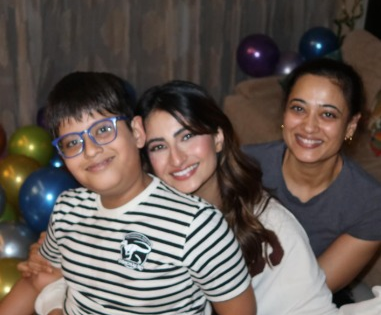 Shweta Tiwari wishes son Reyansh on his birthday, calls him ‘the reason for her smile’ | Shweta Tiwari wishes son Reyansh on his birthday, calls him ‘the reason for her smile’ Shweta Tiwari wishes son Reyansh on his birthday, calls him ‘the reason for her smile’ | Shweta Tiwari wishes son Reyansh on his birthday, calls him ‘the reason for her smile’