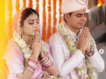 Ashlesha Savant offers a peek into her traditional mandap ceremony with Sandeep Baswana | Ashlesha Savant offers a peek into her traditional mandap ceremony with Sandeep Baswana Ashlesha Savant offers a peek into her traditional mandap ceremony with Sandeep Baswana | Ashlesha Savant offers a peek into her traditional mandap ceremony with Sandeep Baswana