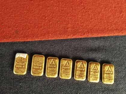 BSF seizes gold valued at Rs 1.02 crore hidden in bicycle tyre along India-Bangladesh border | BSF seizes gold valued at Rs 1.02 crore hidden in bicycle tyre along India-Bangladesh border BSF seizes gold valued at Rs 1.02 crore hidden in bicycle tyre along India-Bangladesh border | BSF seizes gold valued at Rs 1.02 crore hidden in bicycle tyre along India-Bangladesh border