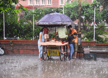 Rains, cloudy skies bring winter chill to Jaipur; dense fog alert issued for several districts | Rains, cloudy skies bring winter chill to Jaipur; dense fog alert issued for several districts