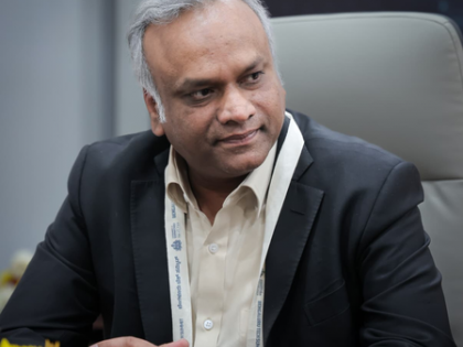 Minister Priyank Kharge meets Dy CM Shivakumar amid Karnataka leadership tussle | Minister Priyank Kharge meets Dy CM Shivakumar amid Karnataka leadership tussle