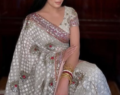 Celina Jaitly requests media to avoid using her children's photos in news coverage | Celina Jaitly requests media to avoid using her children's photos in news coverage