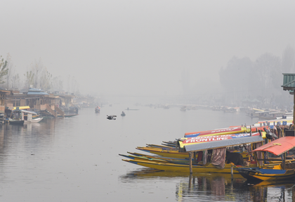 Clear sky brings down minimum temperature in J&K; cold wave intensifies | Clear sky brings down minimum temperature in J&K; cold wave intensifies Clear sky brings down minimum temperature in J&K; cold wave intensifies | Clear sky brings down minimum temperature in J&K; cold wave intensifies
